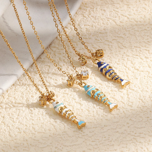 Golden Catch Necklace — Waterproof